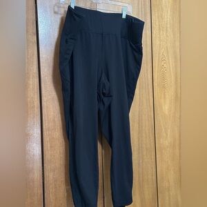 Plus size yoga legging Black High-Waist with Side Pockets